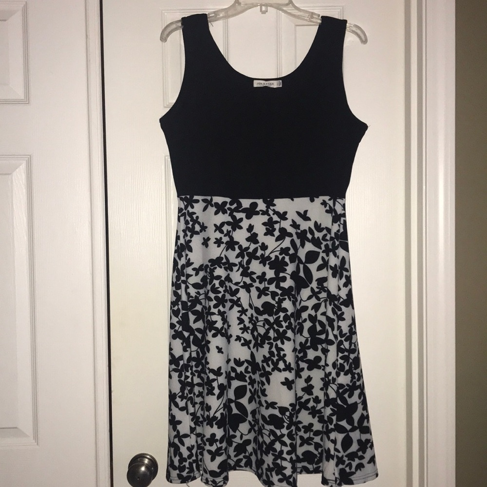 Jon & Anna Sleeveless Dress